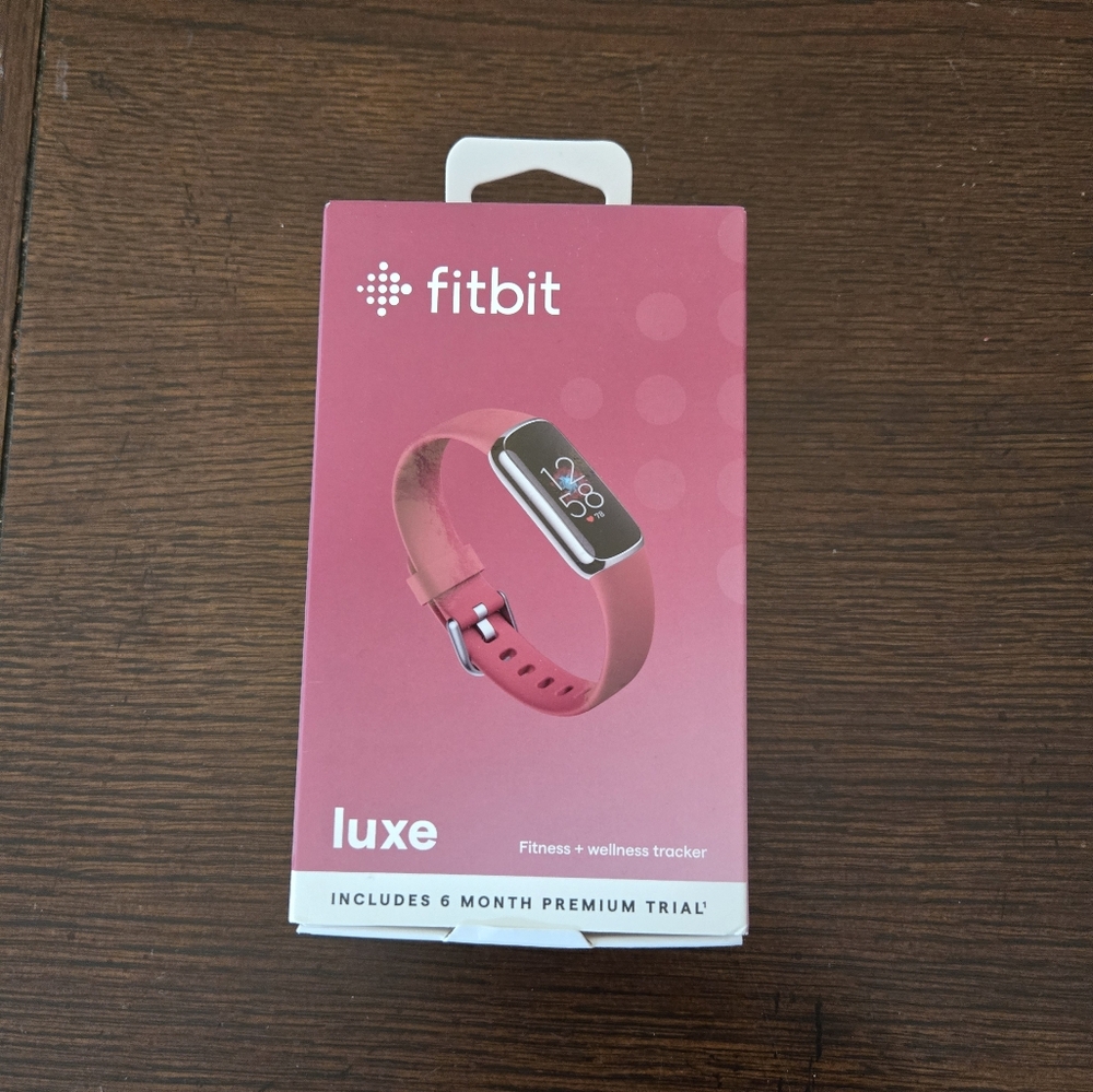 Fitbit Luxe and accessories